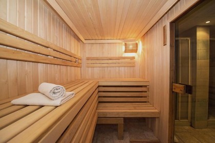 Korzyści zdrowotne korzystania z sauny: Co mówi nauka?